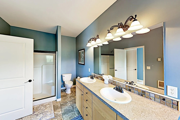 30015 Cloverdale - 4 Br Home