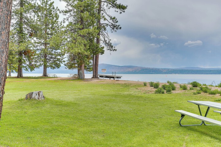 Pet-friendly California Cabin w / Beach Access