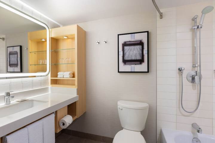 Delta Hotels by Marriott Grand Okanagan Resort