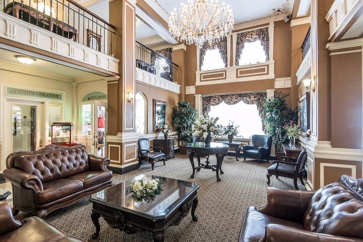 Hotel Bothwell Sedalia Central District an Ascend Collection Hotel