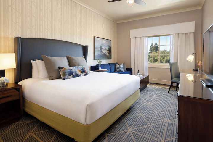 River Terrace Inn