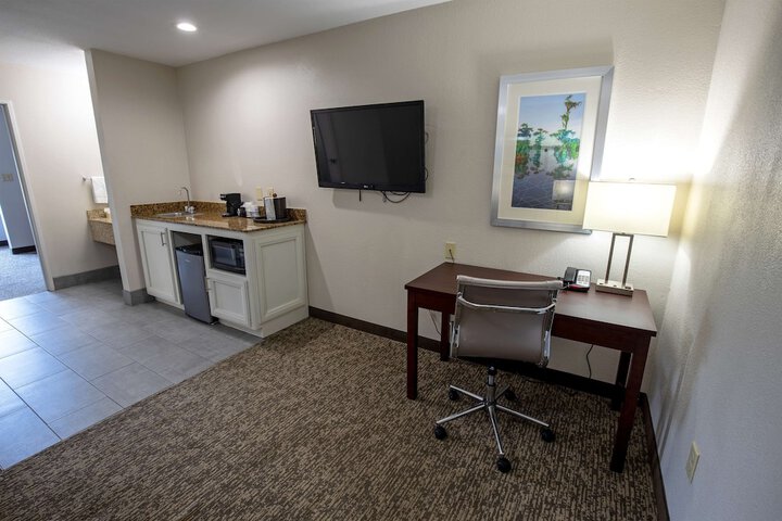 Room 14 of 37