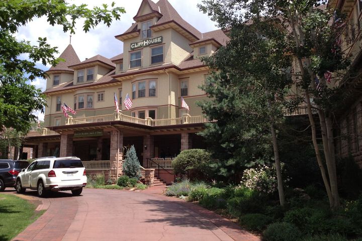 Hotel 1 of 75