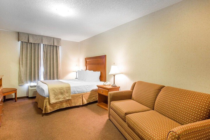 Room 11 of 30