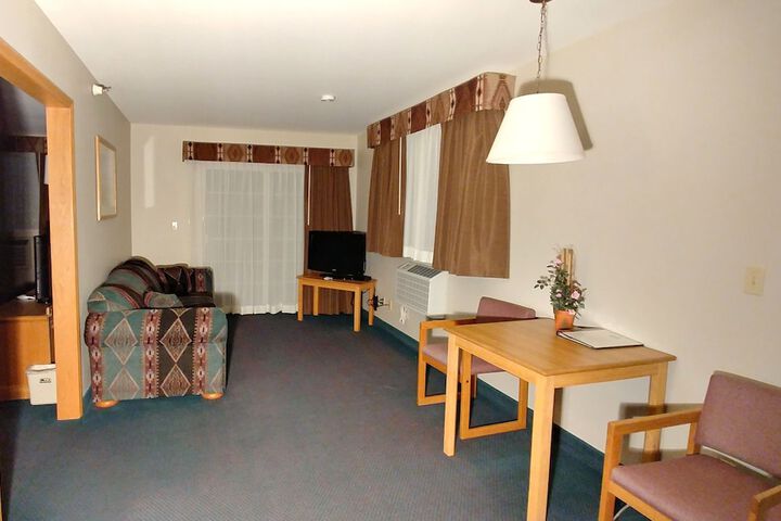 Room 37 of 71