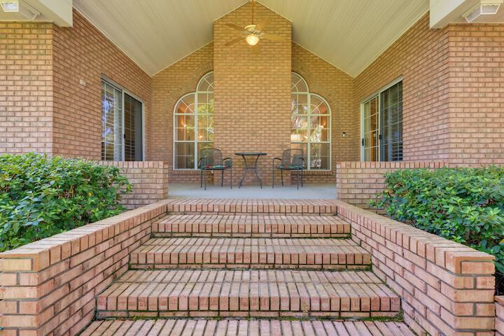 Chic Home w / Club Access Near Bay St. Louis!