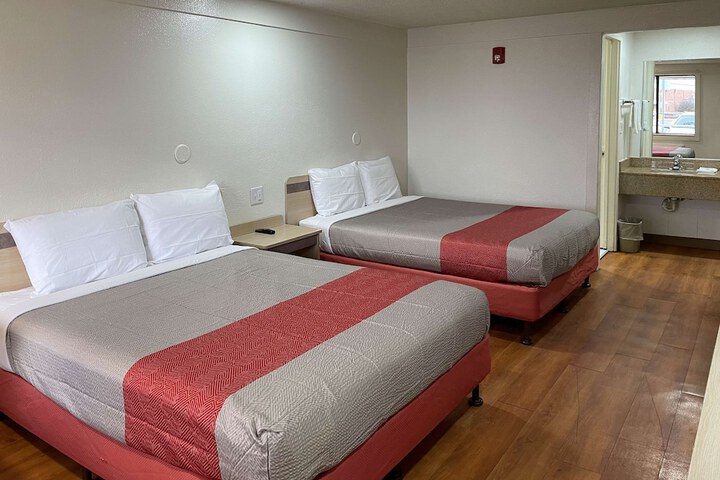 Room 15 of 30