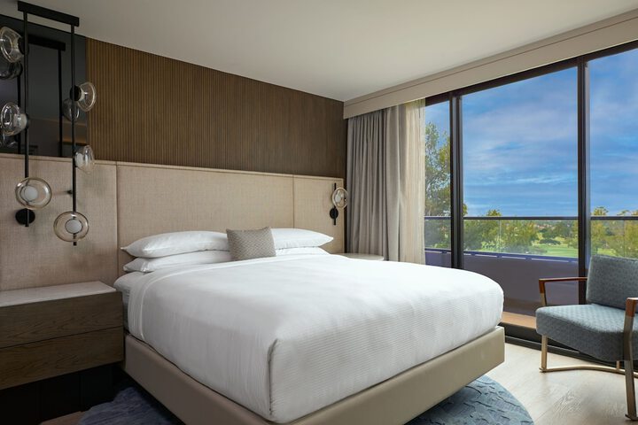 VEA Newport Beach a Marriott Resort & Spa