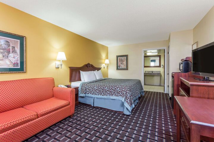 Room 14 of 18
