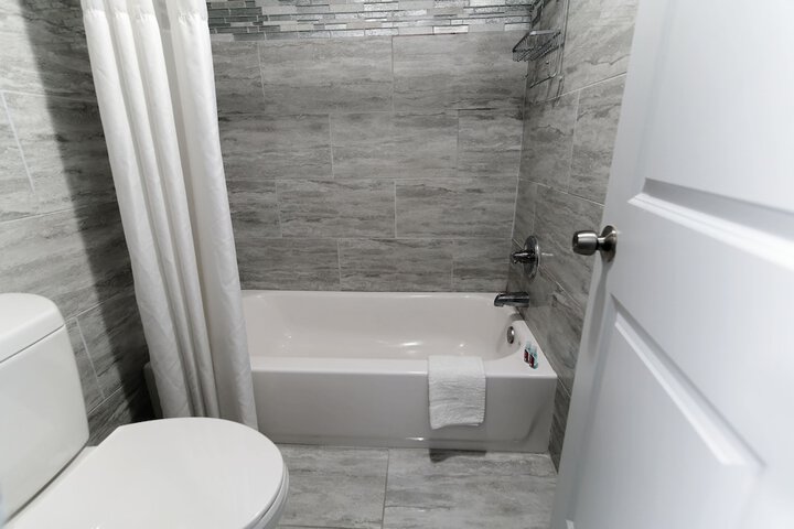Room 11 of 21
