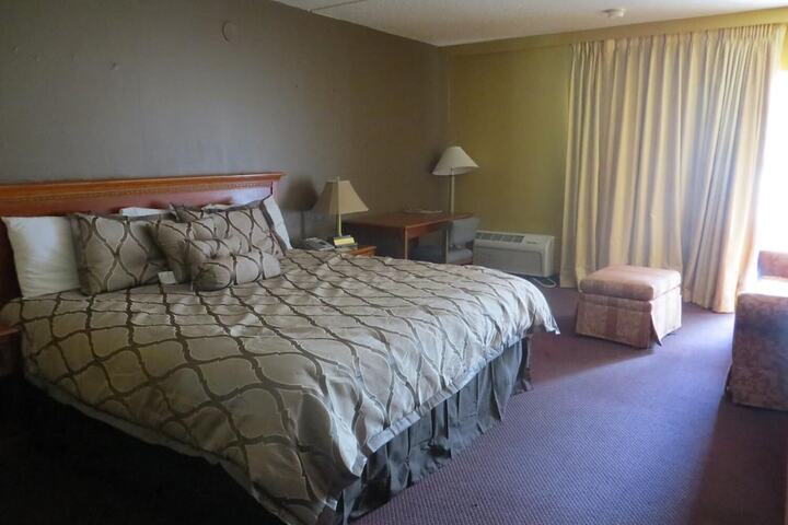 Room 17 of 42