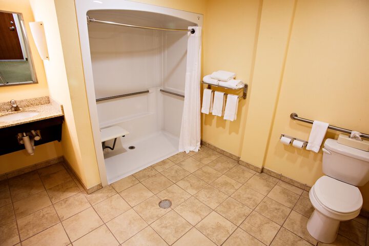 Holiday Inn Express Hotel & Suites Harrisburg West by IHG