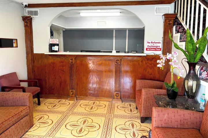 Regency Inn Three Rivers I-37