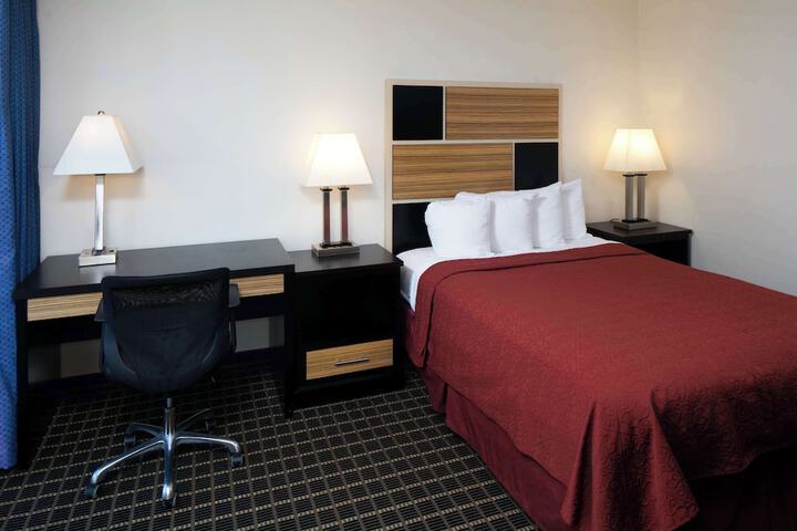 Room 8 of 24