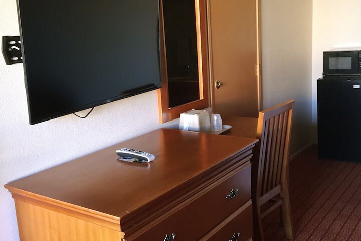 Room 19 of 53