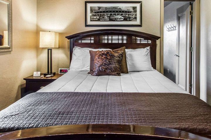 Room 34 of 42