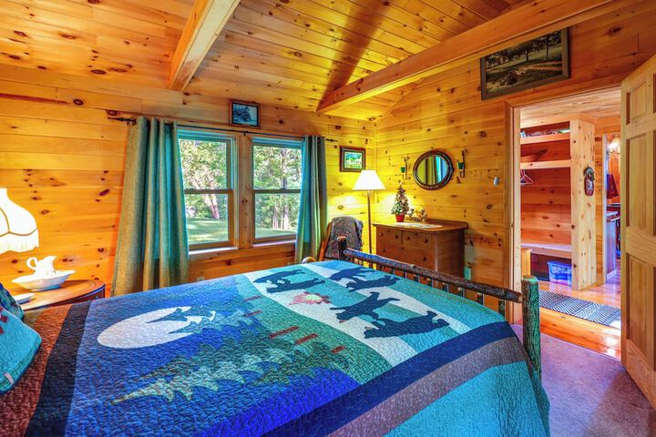 Waterfront Maine Vacation Rental w / Private Dock