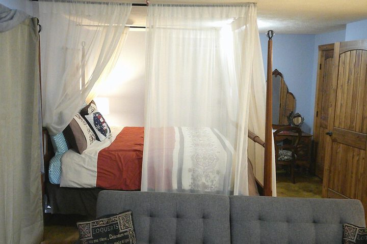 Room 107 of 154