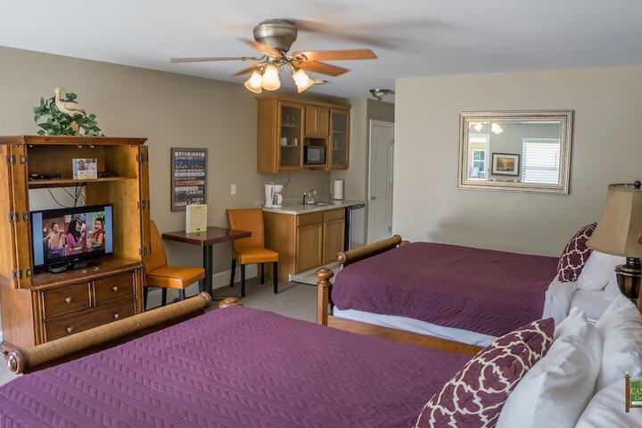 Candlewyck Cove Resort