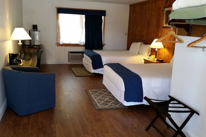 Room 4 of 6