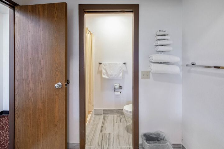Room 40 of 73