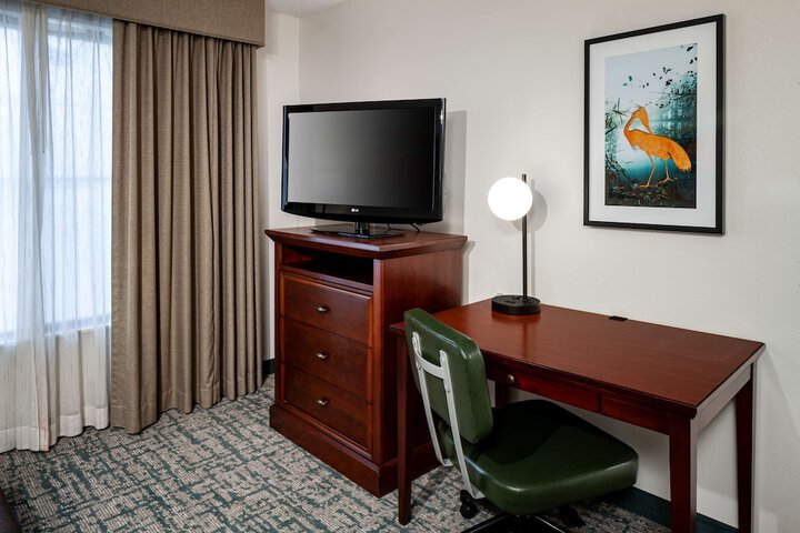 Room 18 of 43