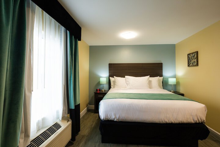 Room 28 of 60