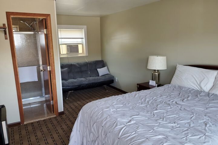 Room 27 of 36