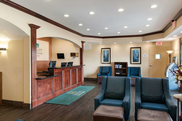 Hotel Interior 7 of 40