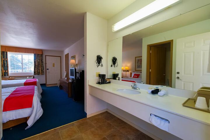 Room 18 of 111