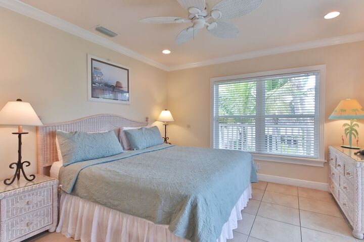 Tortuga Inn Beach Resort