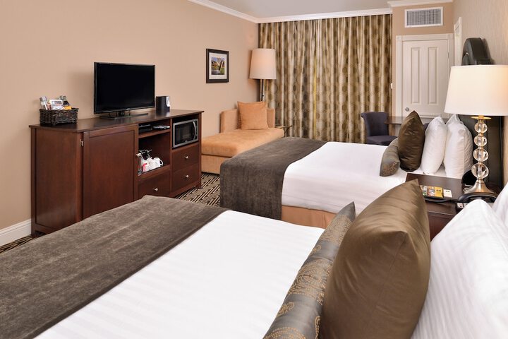 Majestic Inn & Spa