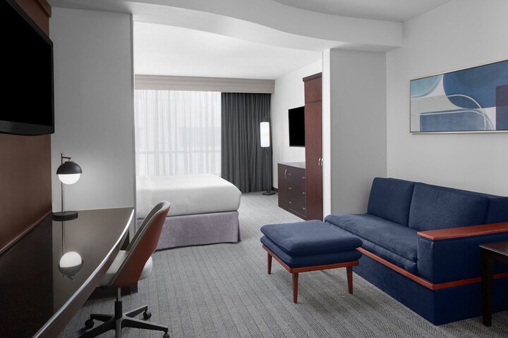 Room 15 of 42