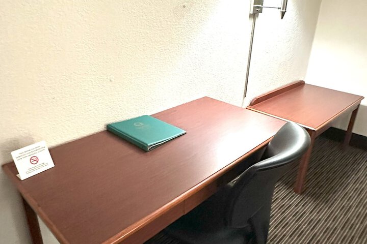 Room 49 of 163