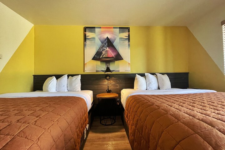 Room 40 of 93