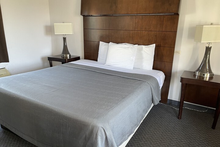 Room 15 of 21