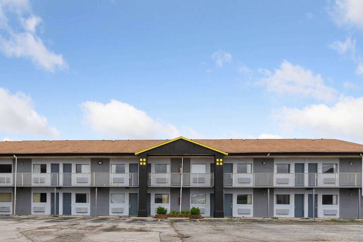 Hotel 4 of 56