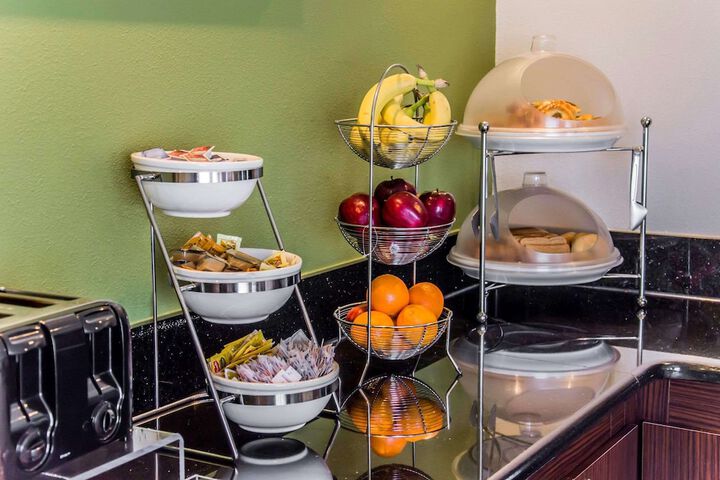 Breakfast/Coffee Service 44 of 47