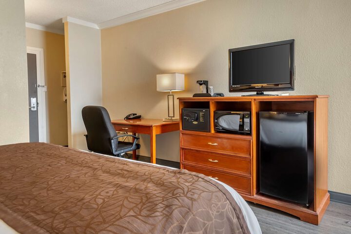 Room 21 of 25