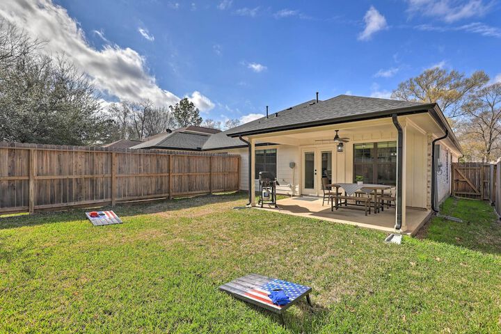 Well-appointed Montgomery Home w / Fenced Yard