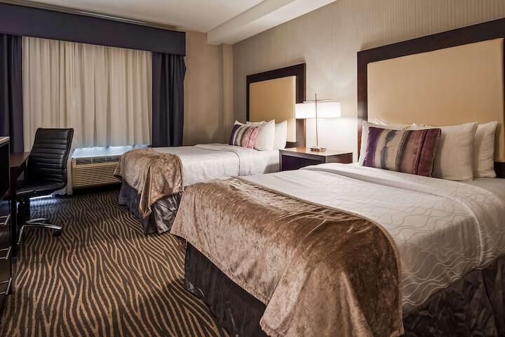 Room 10 of 36