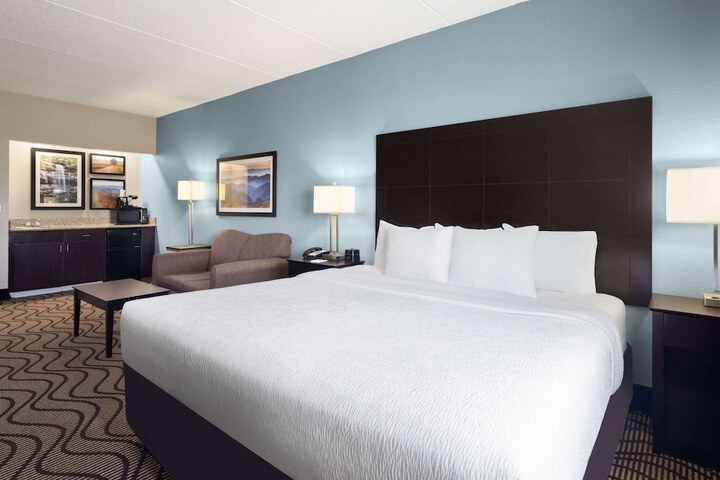 Room 21 of 28