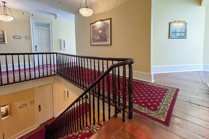 Ballroom/Hall 112 of 122