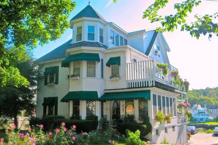 Hotel 3 of 47