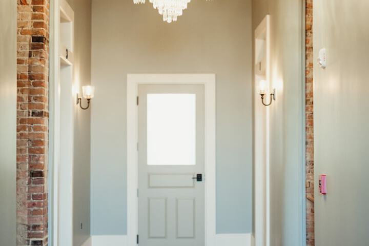 Ballroom/Hall 22 of 23