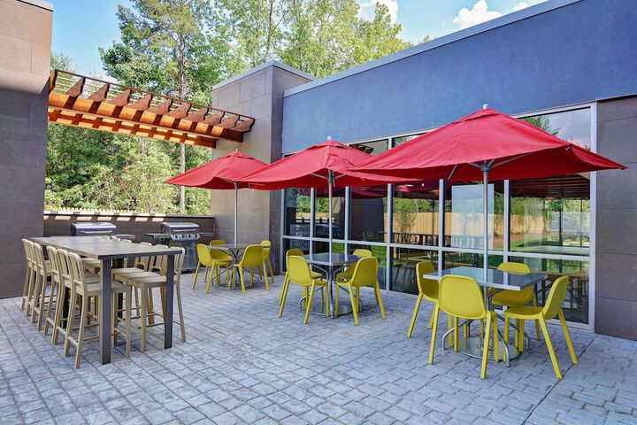 Terrace/Patio 46 of 48