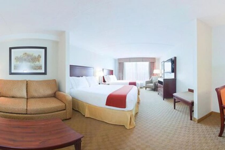 Room 8 of 36
