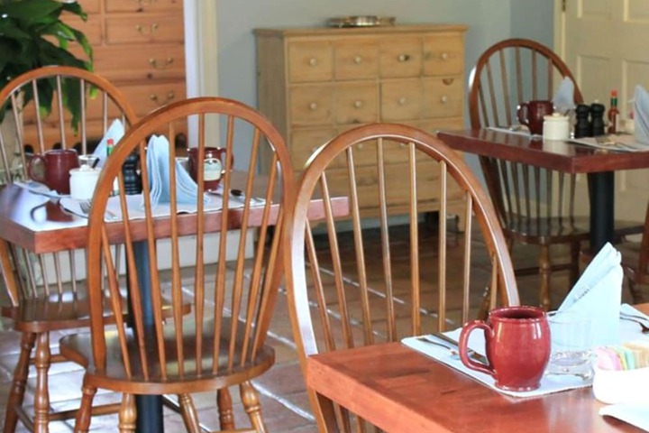 1802 House Bed and Breakfast