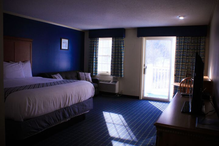 Room 57 of 103