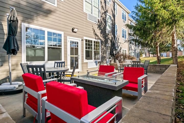 Country Inn & Suites by Radisson RED Wing, MN